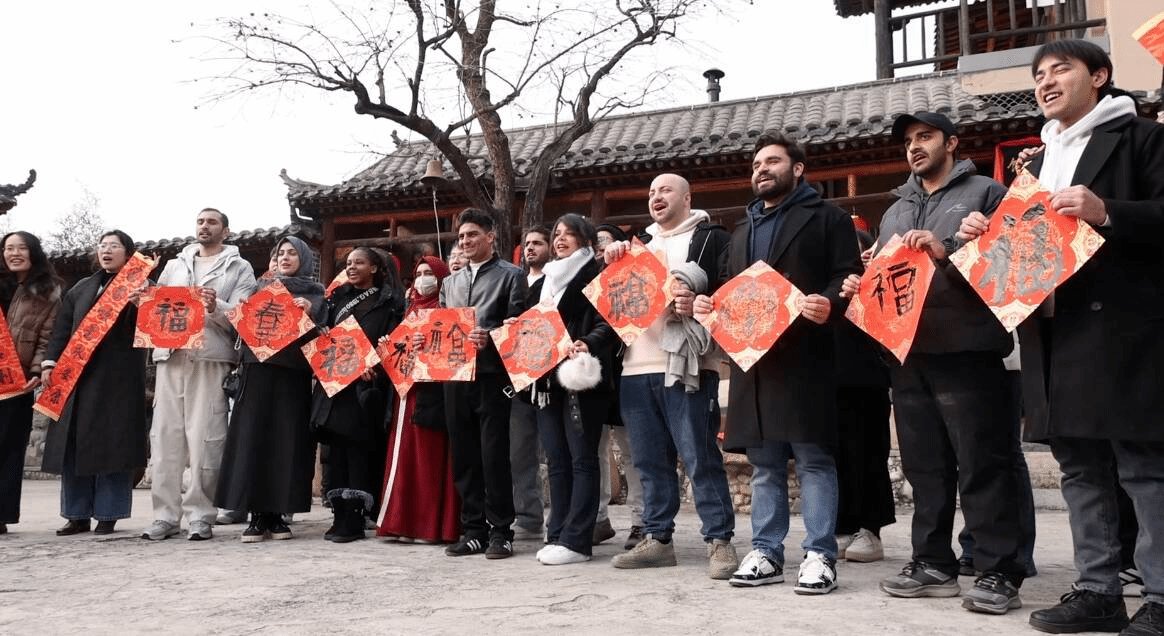 招乎app官方网站新闻College